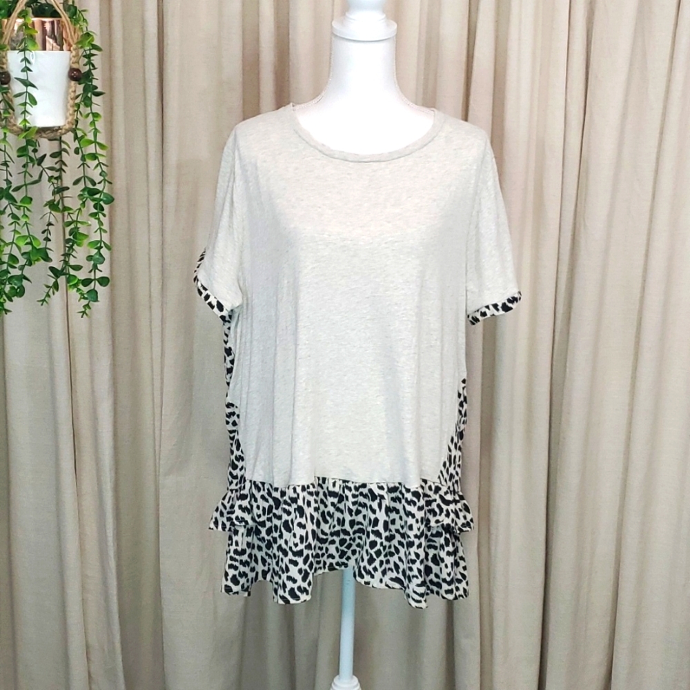 Size 2XL Umgee Animal Print & Heathered Cream Top
